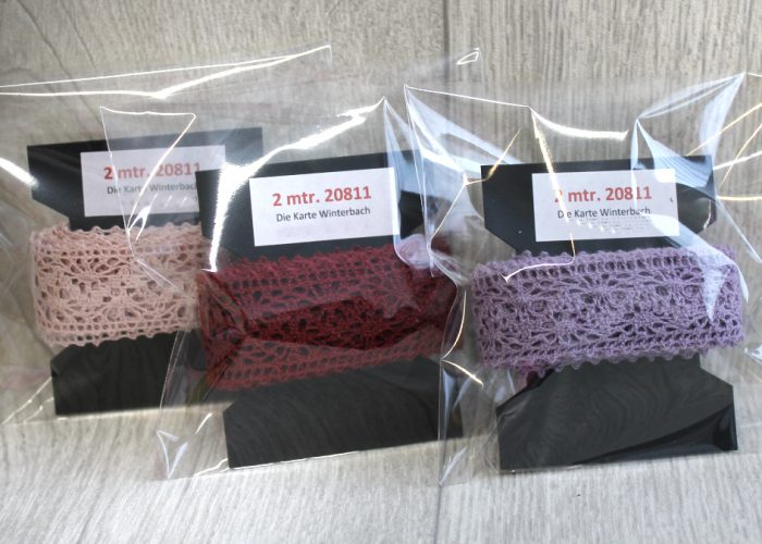 Spitze zur Kartengestaltung erhältlich in 3 Farben 2mtr. 25mm 20811
