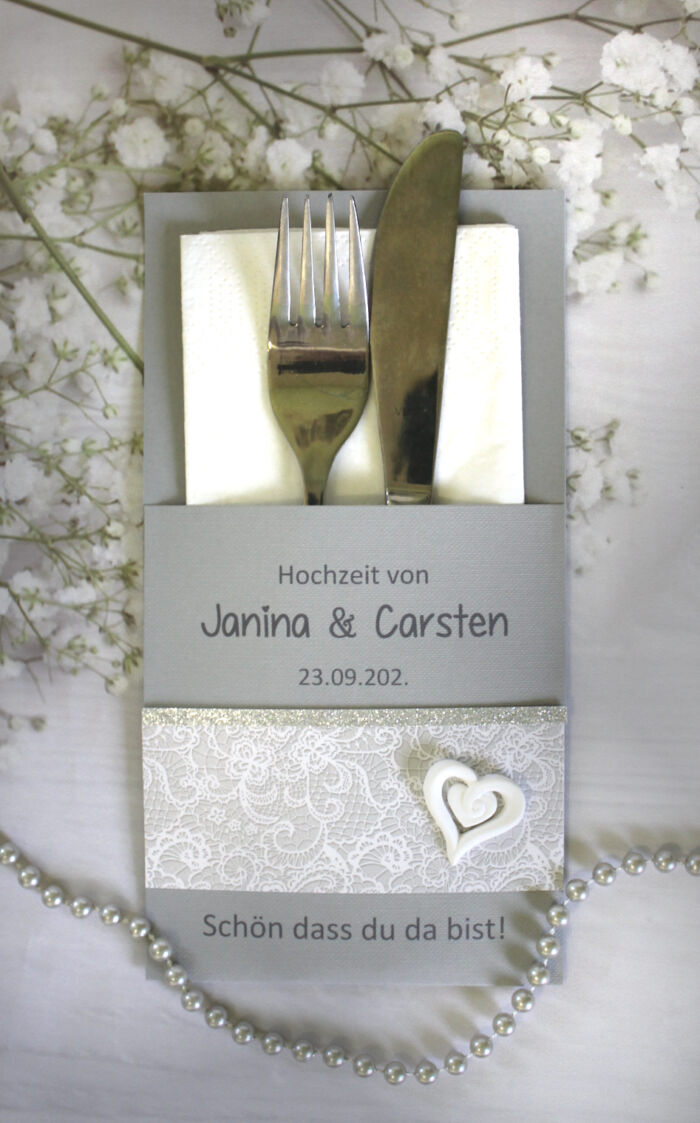 Bestecktasche zur Hochzeit mit edler Herzprägung personalisiert Design 424
