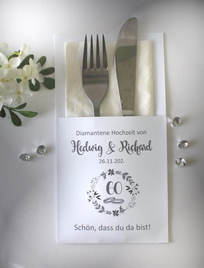 Bestecktasche zur "Diamantenen Hochzeit" Blütenkranz mit Ringen, personalisiert, Design 7158