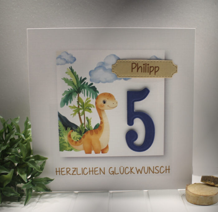 Glückwunschkarte zur Geburtstag Dino, mit Personalisierung und auf Wunsch als Geldgeschenk Design 143